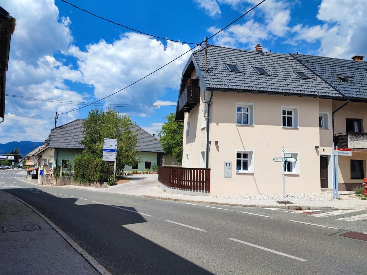 Corner House Apartments Near Lake Bled Radovljica Exterior foto